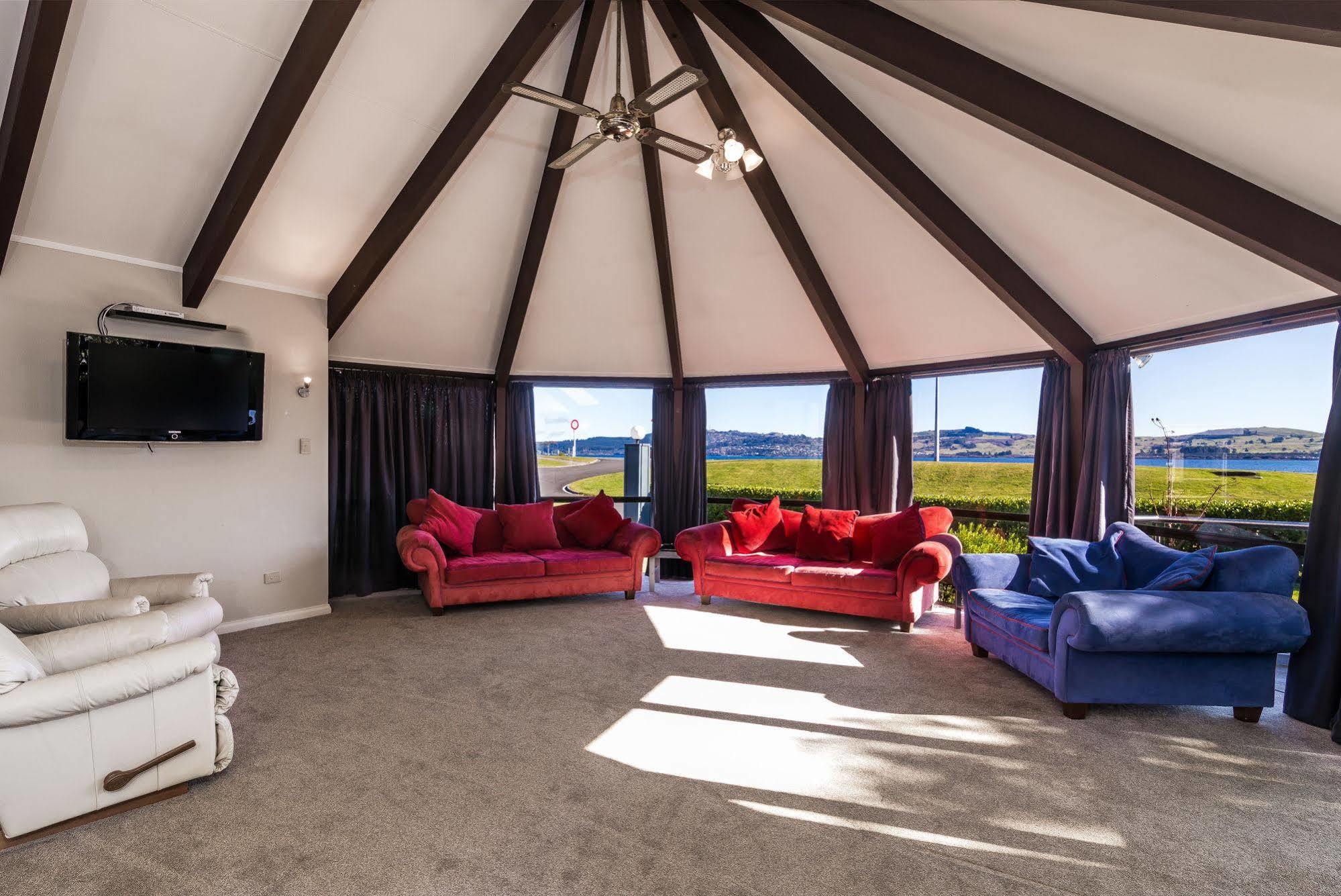 Accent On Taupo Motor Lodge Екстер'єр фото