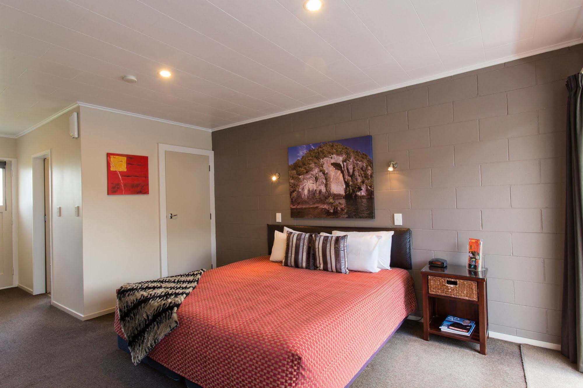 Accent On Taupo Motor Lodge Екстер'єр фото